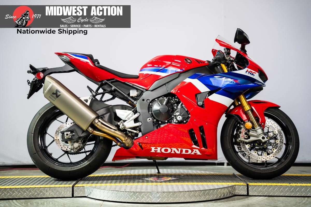 2025 HONDA CBR1000RR-R FIREBLADE SP